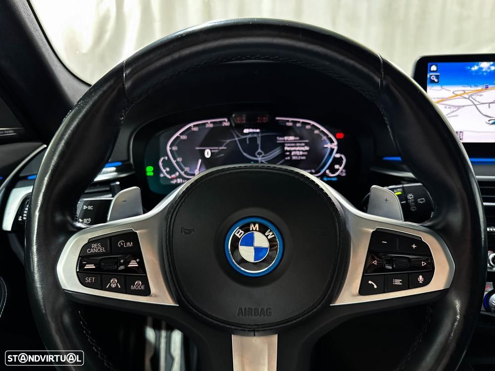 BMW 530 e Pack Desportivo M - 46