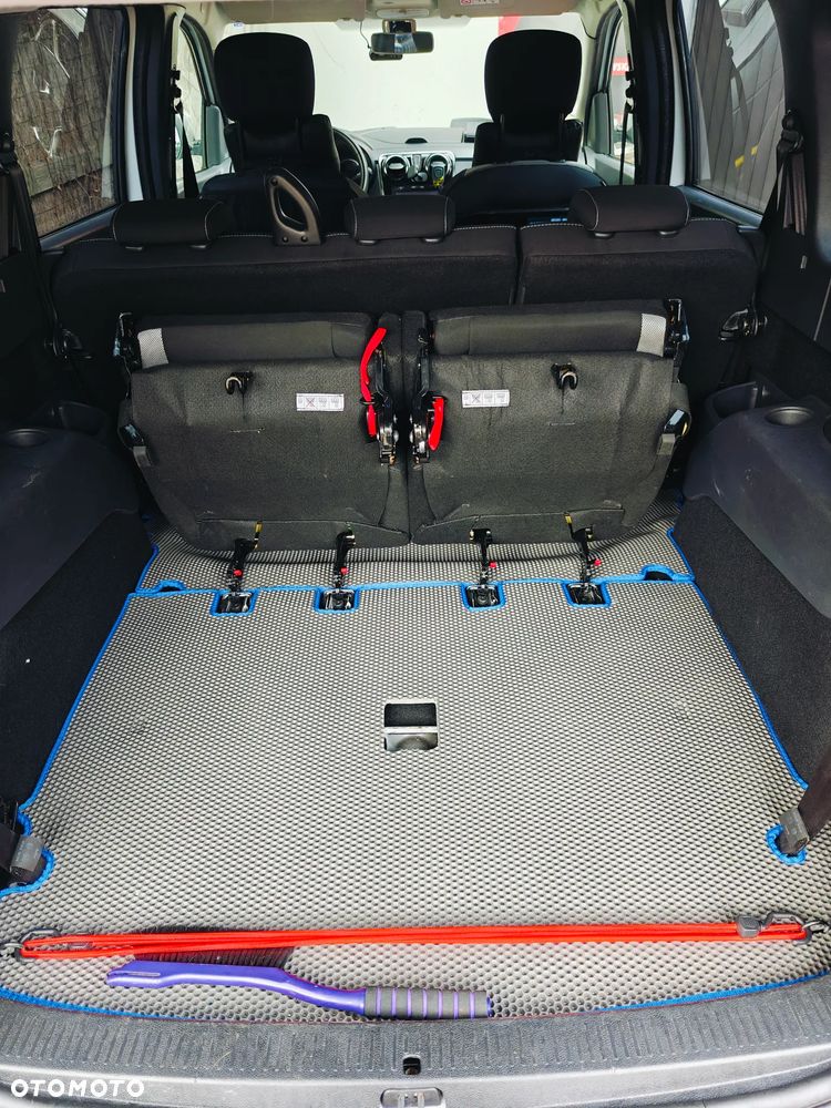 Dacia Lodgy 1.6 SCe Stepway S&S - 31