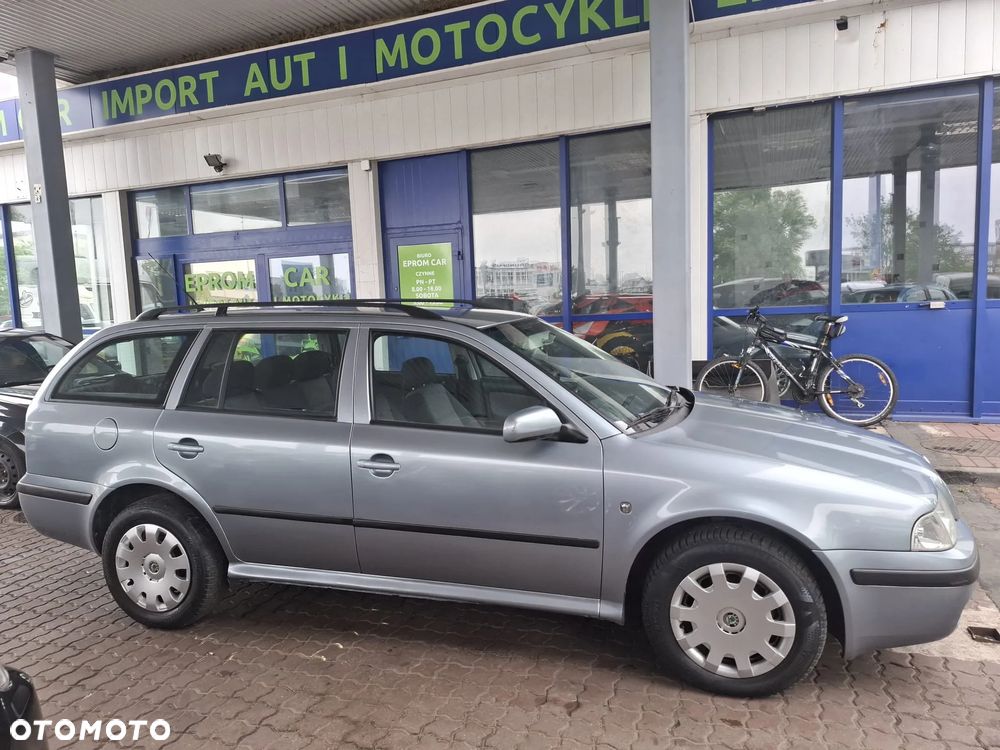 Skoda Octavia 1.6 Tour Plus - 11