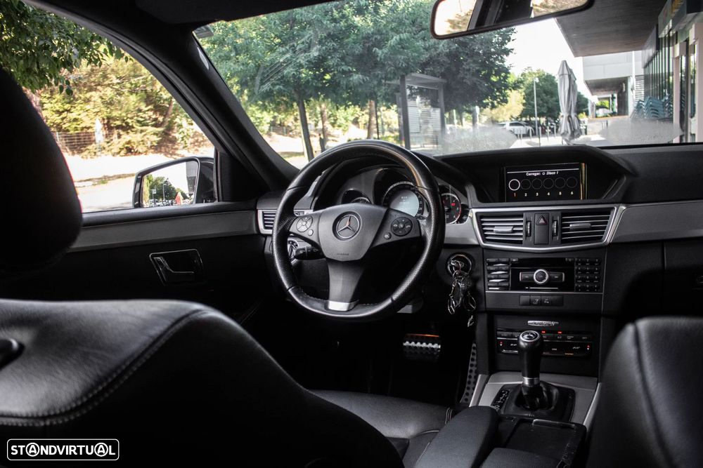 Mercedes-Benz E 250 CDi Avantgarde BlueEfficiency Auto. - 28