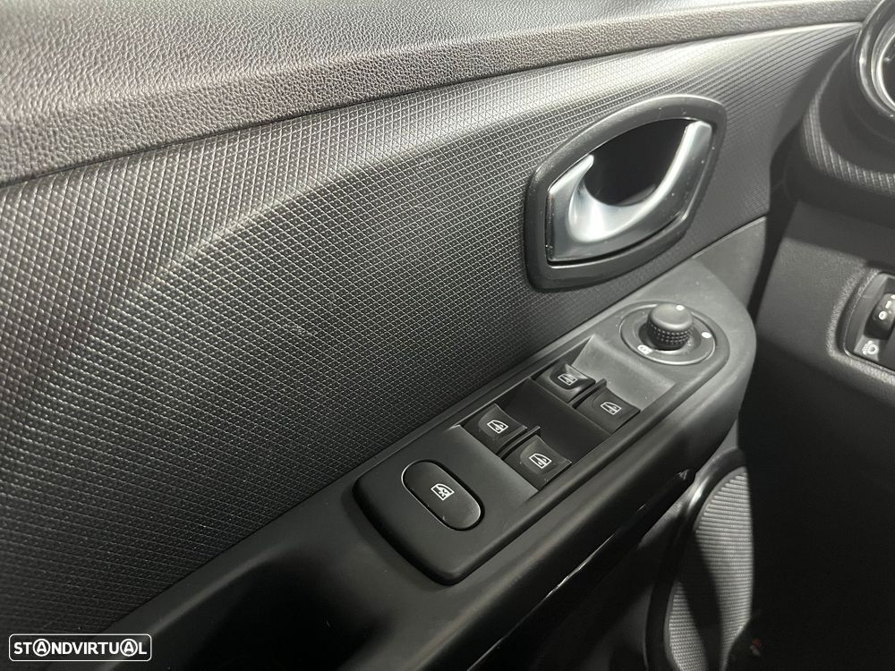 Renault Clio ENERGY TCe 120 EDC Intens - 29