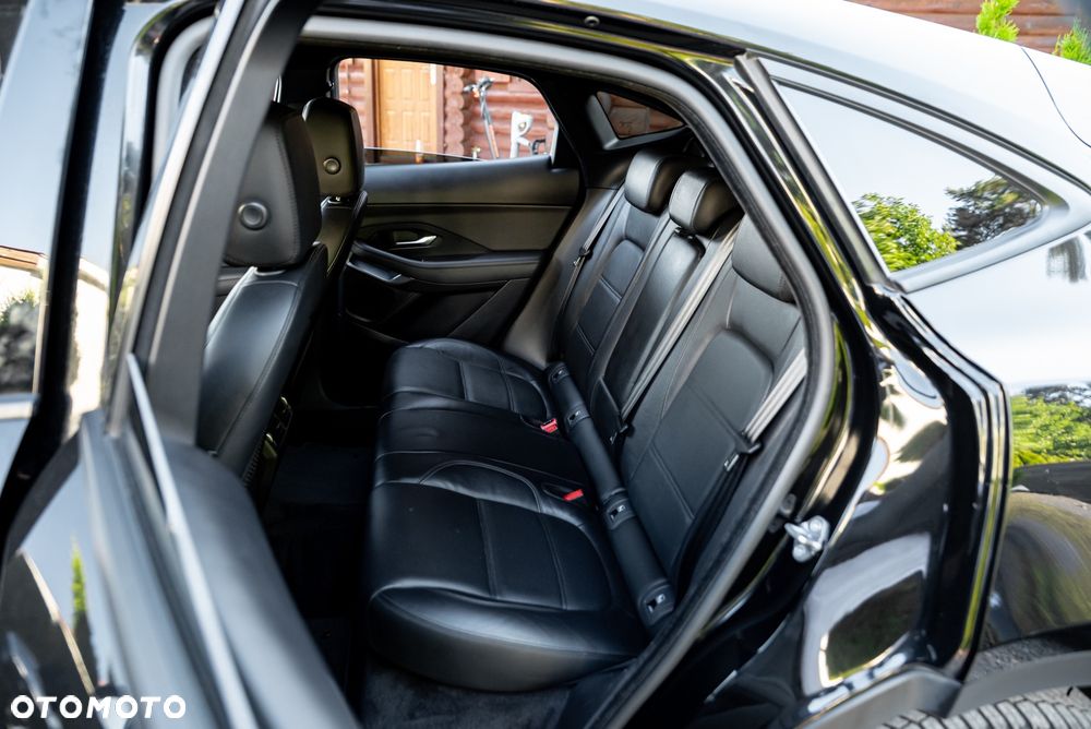 Jaguar E-Pace P250 AWD R-Dynamic - 23