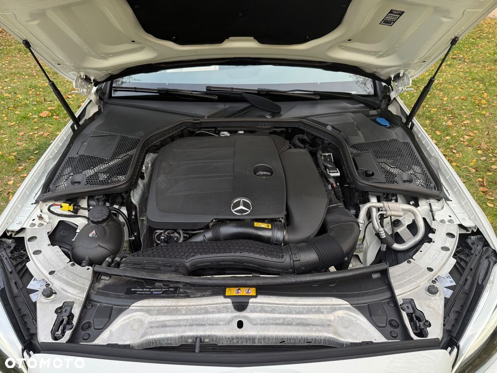 Mercedes-Benz Klasa C 300 4MATIC 9G-TRONIC - 26