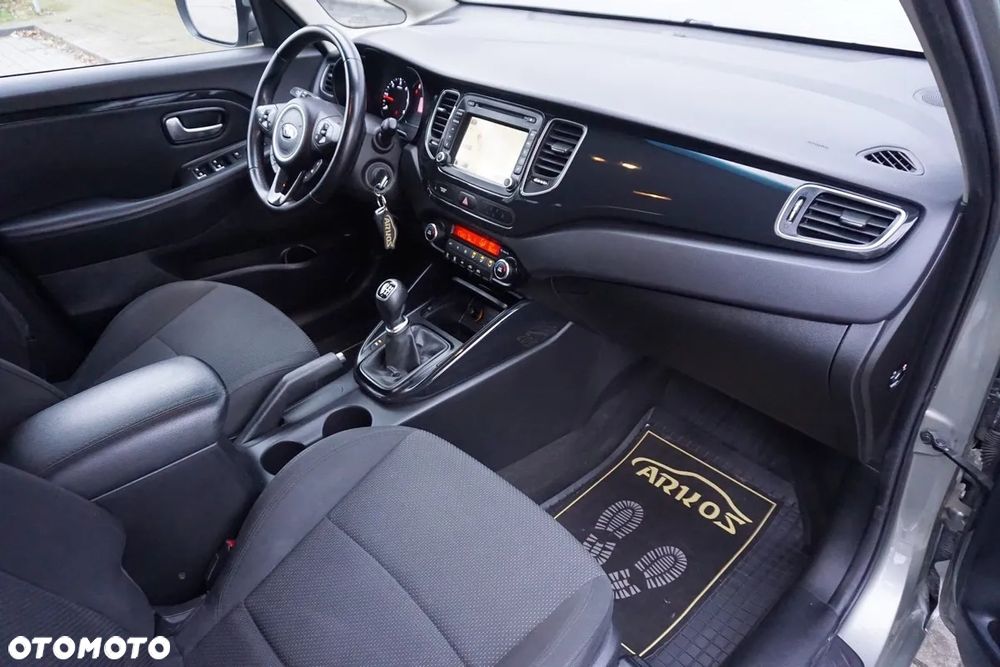 Kia Carens 1.7 CRDi XL 7os - 33