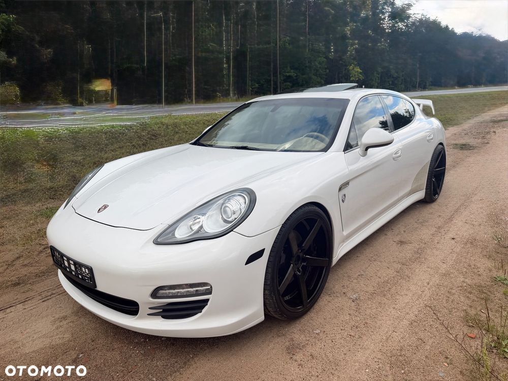 Porsche Panamera 4 PDK - 11