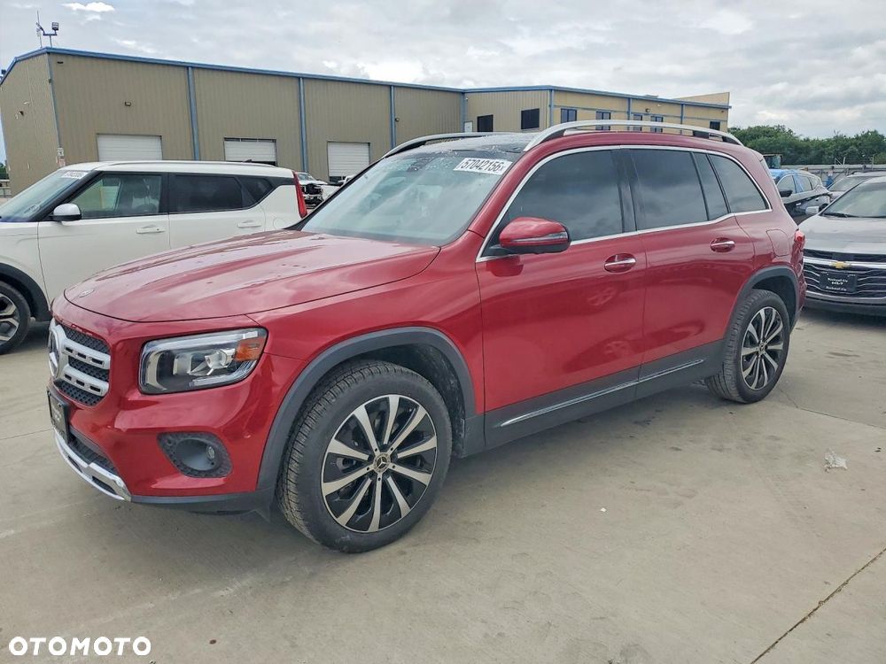 Mercedes-Benz GLB - 1