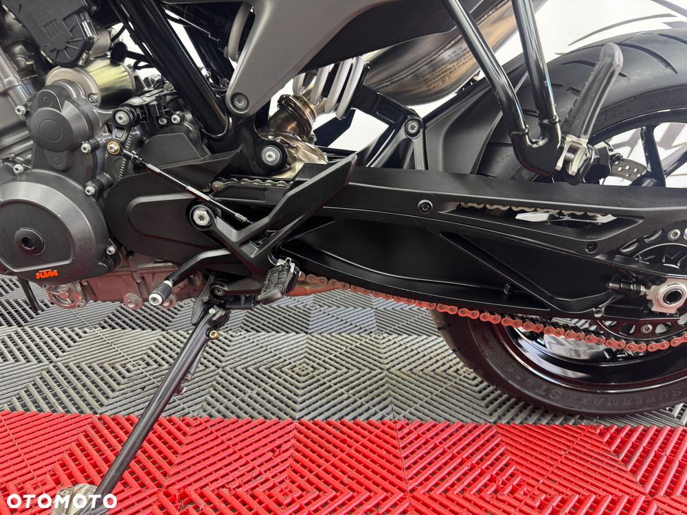 KTM Duke - 17