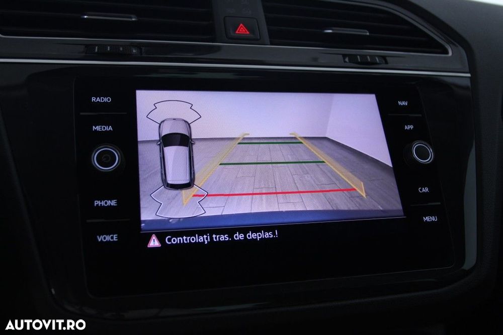 Volkswagen Tiguan - 31