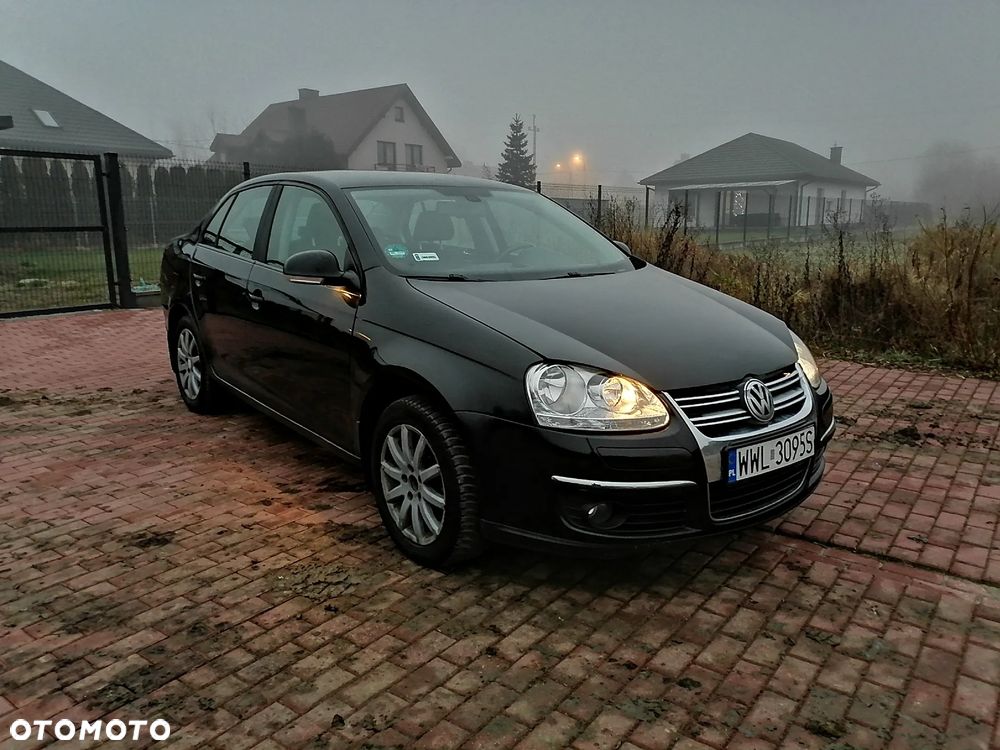 Volkswagen Jetta 1.9 TDI Trendline - 1