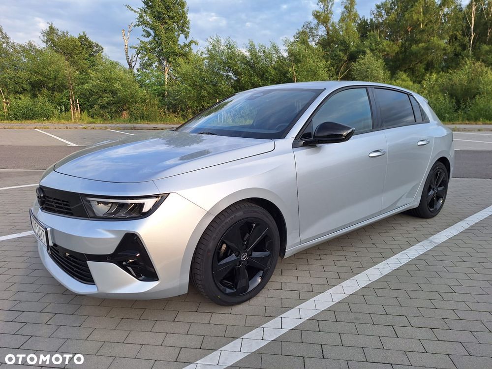 Opel Astra 1.2 Turbo Automatik GS Line - 2