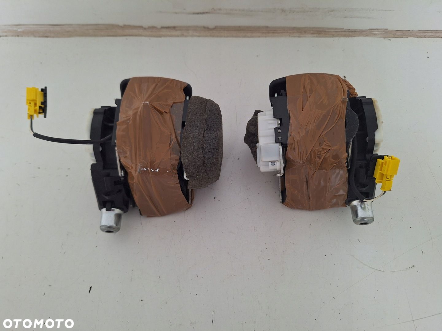 KOMPLET PASY TYL MERCEDES W204 LIFT 11- PRAWY LEWY EUROPA - 1