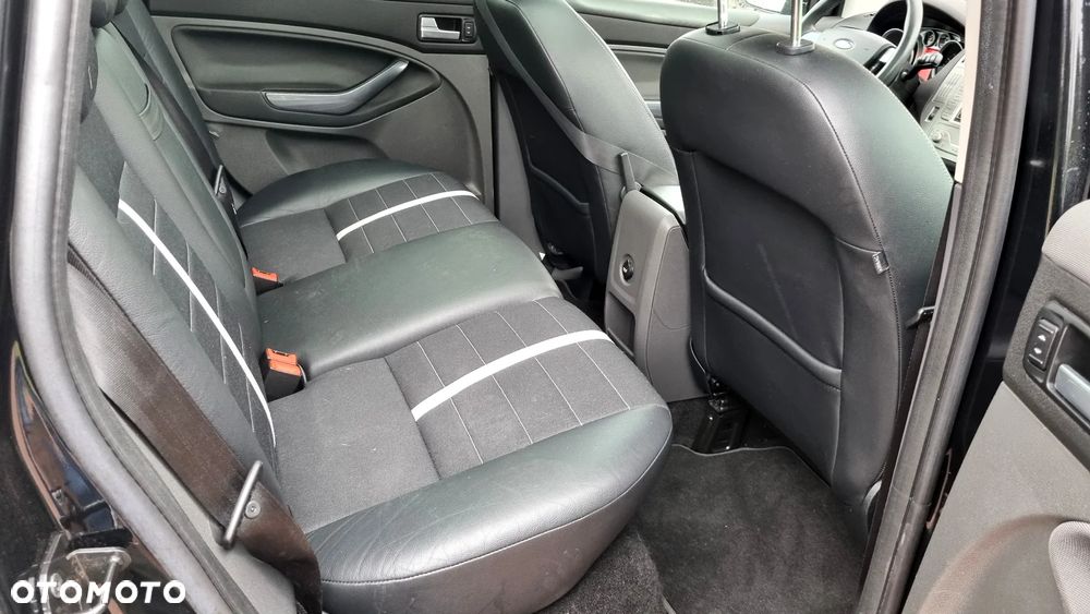 Ford Kuga 2.0 TDCi 4x4 Titanium - 14
