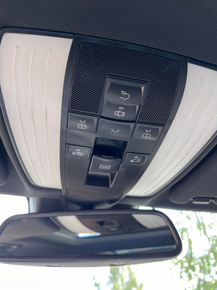 Mercedes-Benz Klasa E 63 AMG - 18