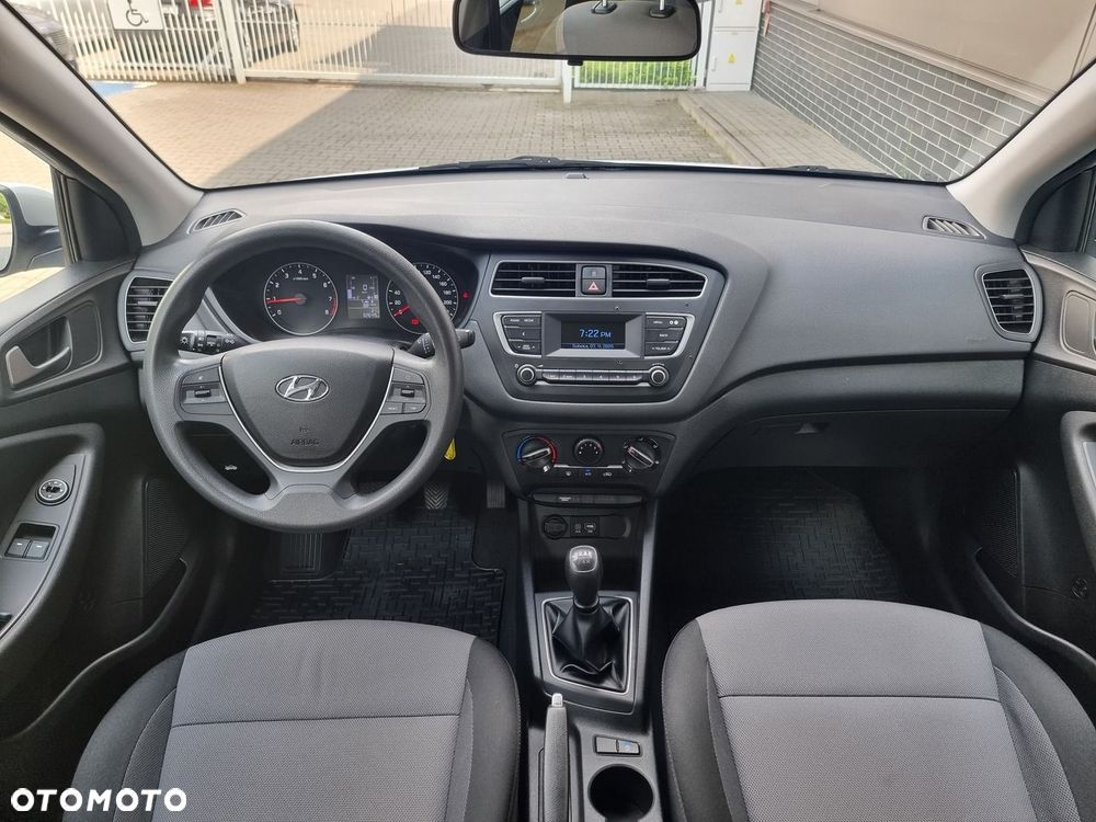 Hyundai i20 1.2 BlueDrive Classic + - 27