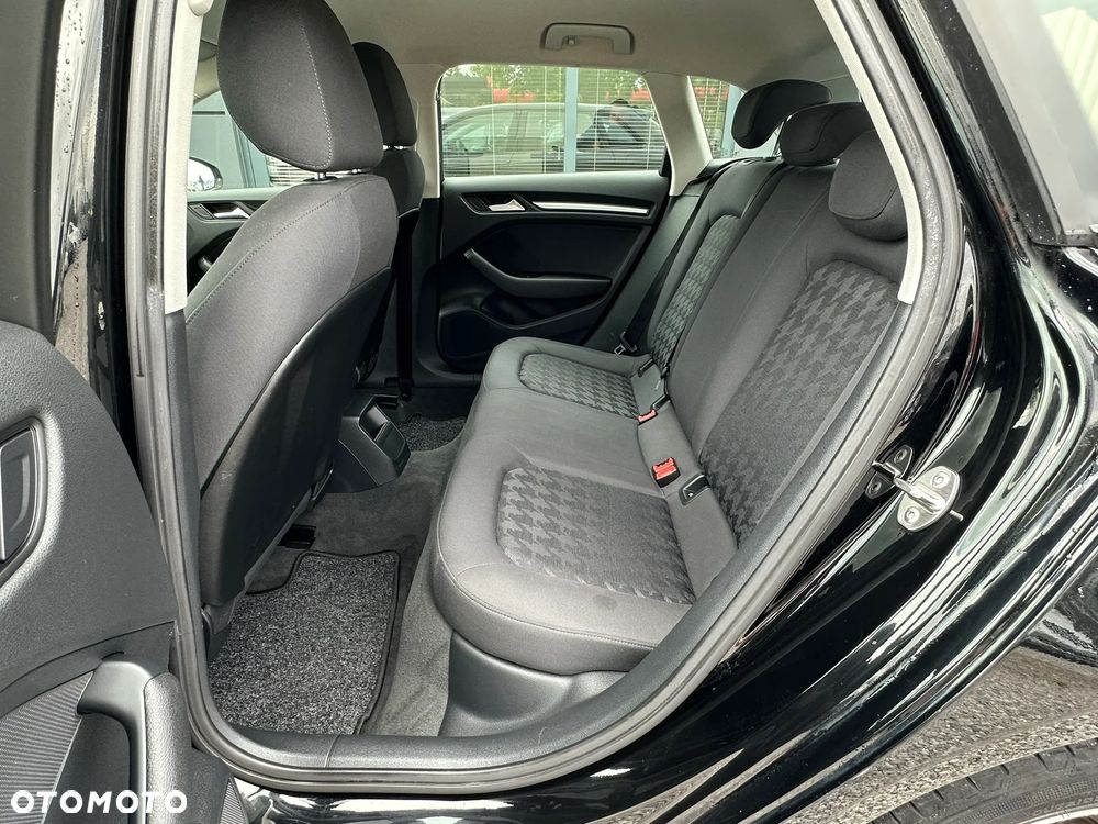 Audi A3 Sportback 1.6 TDI - 17