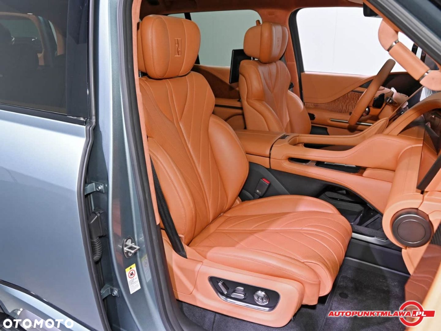 BYD Yangwang U8 - 16