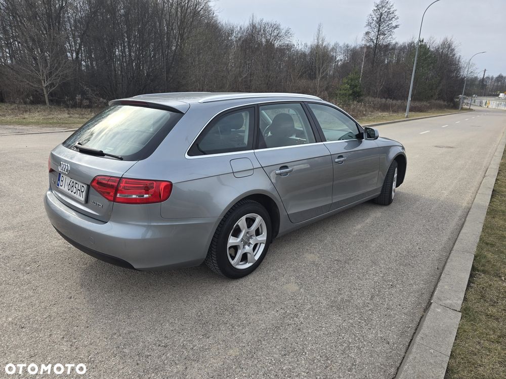 Audi A4 Avant - 4