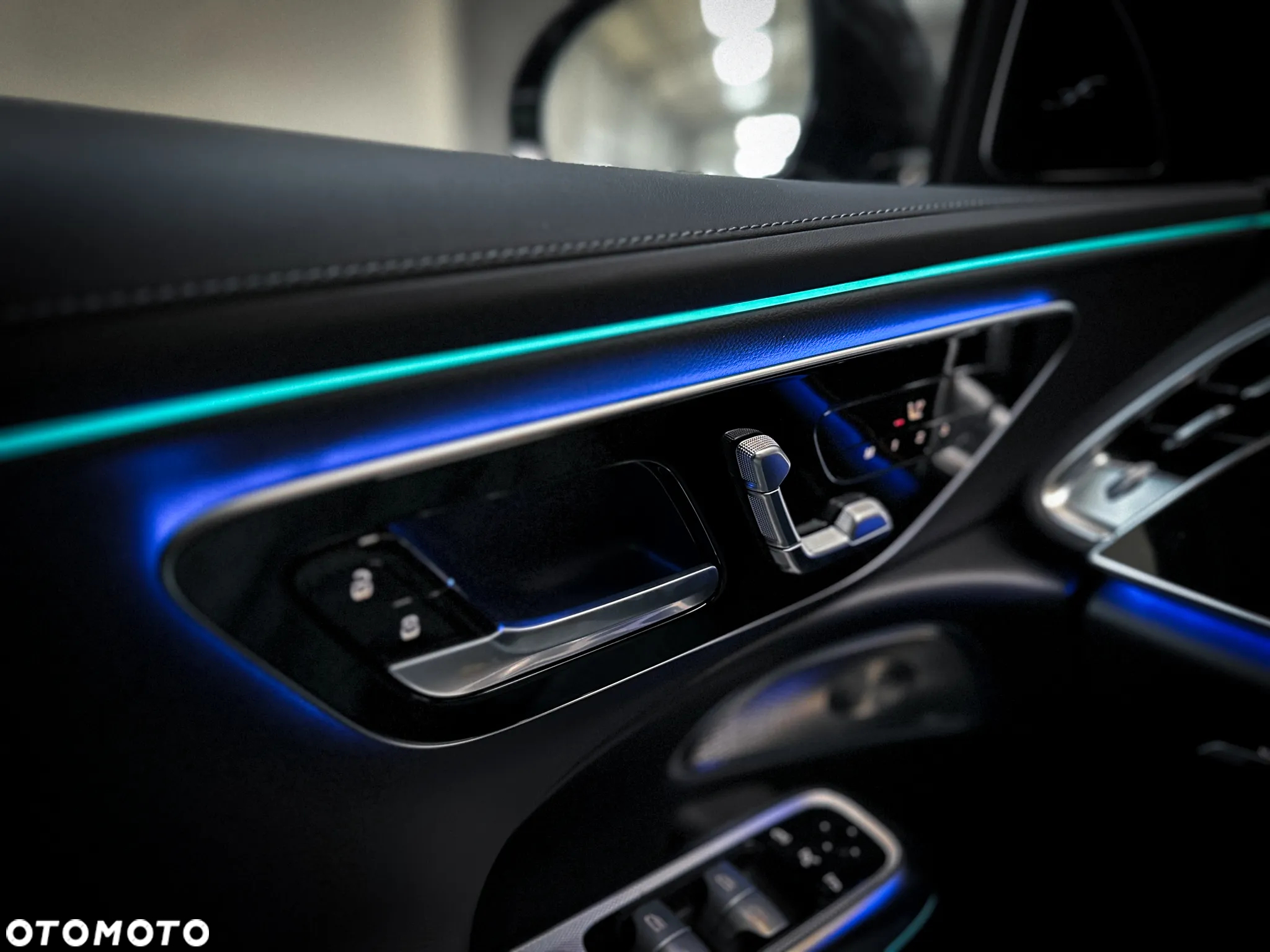 Mercedes-Benz Klasa E 200 T 4Matic 9G-TRONIC Edition AMG Line - 33