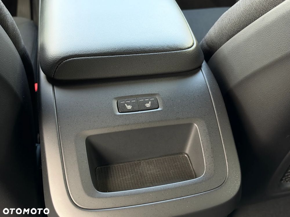 Volvo XC 60 B4 D AWD Momentum Pro - 31