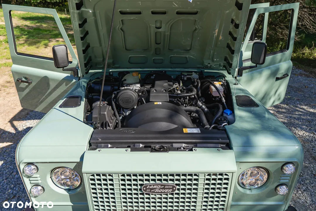 Land Rover Defender 110 2.4 TD4 SE - 34