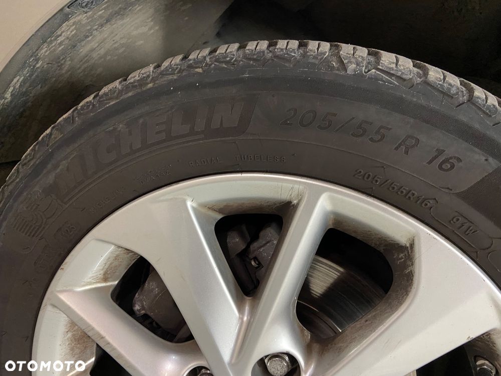 Toyota Corolla 1.6 Prestige EU6 - 11