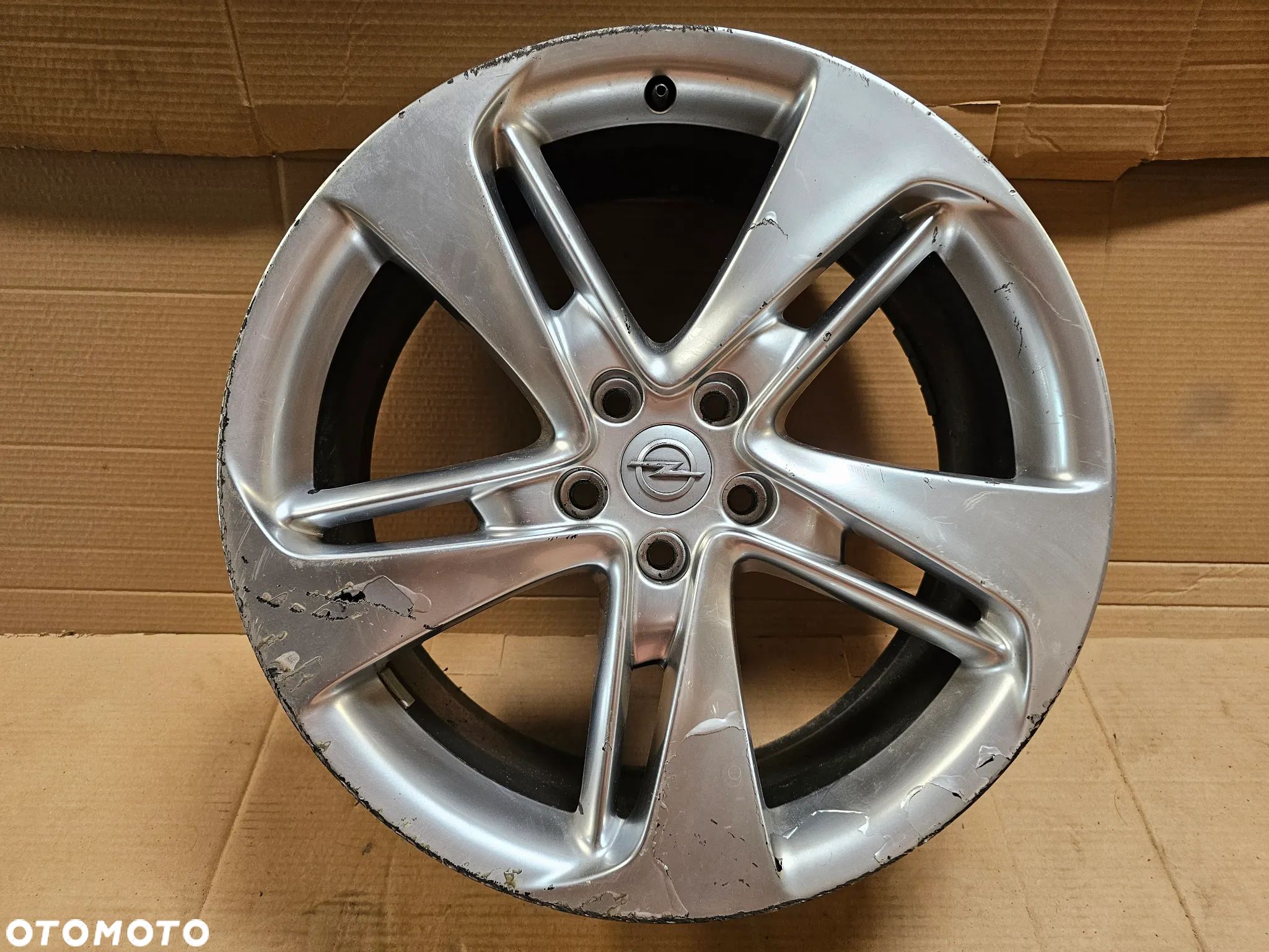 (F50) Opel Astra IV J Coupe Insignia / 8,5Jx20 ET41 5x115 - 1