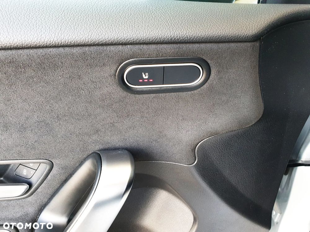 Mercedes-Benz Klasa A 200 7G-DCT Edition AMG Line - 17