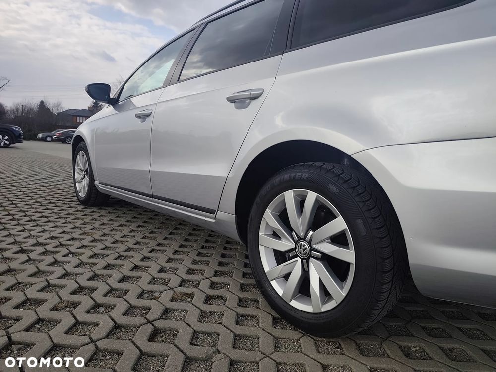 Volkswagen Passat 1.6 TDI Comfortline - 15