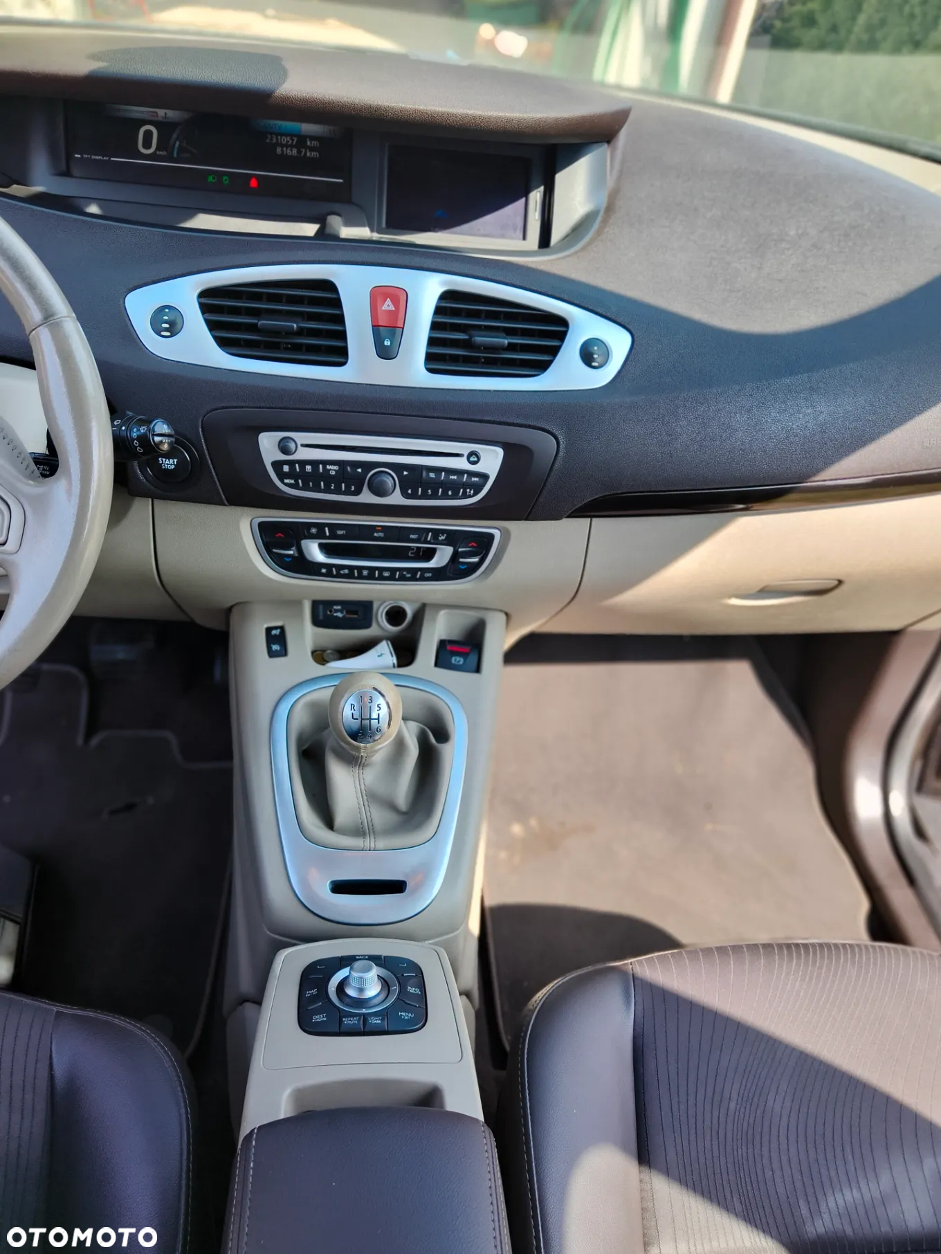 Renault Scenic 1.5 dCi Privilege - 29