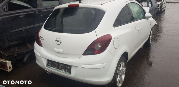 OPEL  CORSA D KLAPA TYŁ Z474