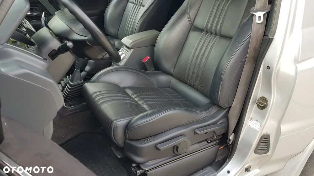 Mitsubishi Pajero - 14