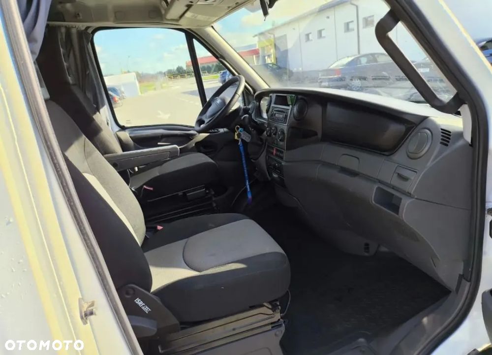 Iveco DAILY - 21