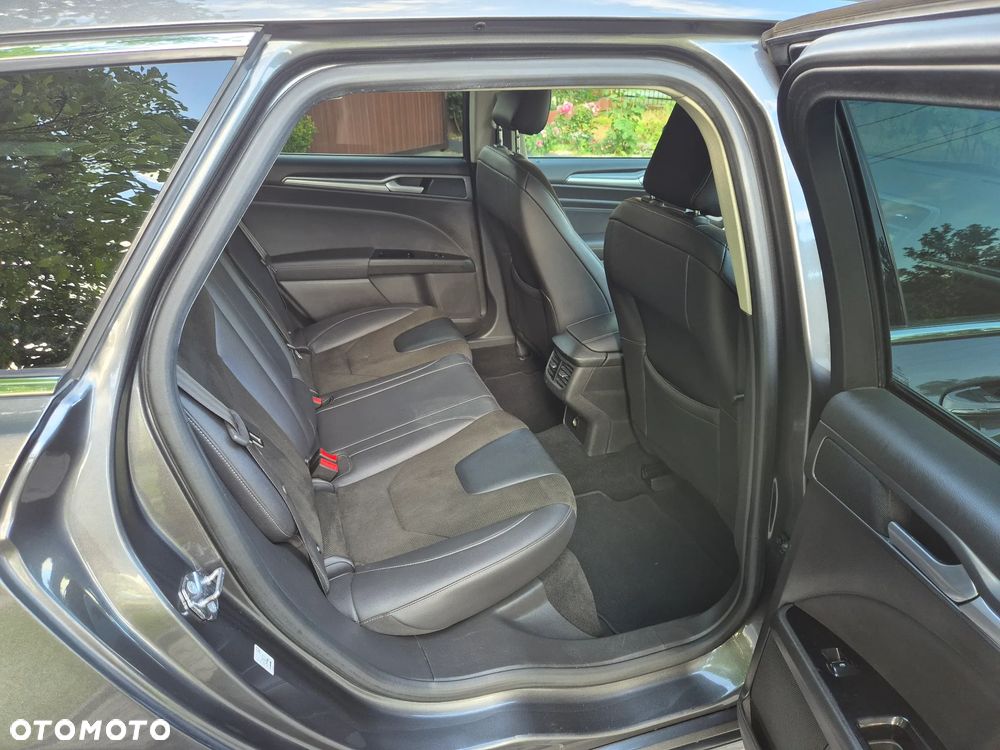 Ford Mondeo 2.0 TDCi Titanium PowerShift - 31