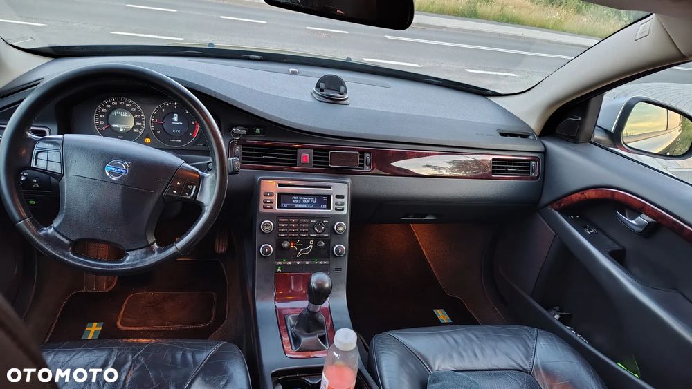 Volvo V70 2.0D Momentum - 6