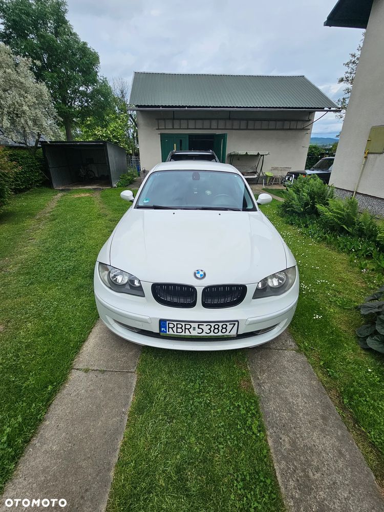BMW Seria 1 118d DPF - 3