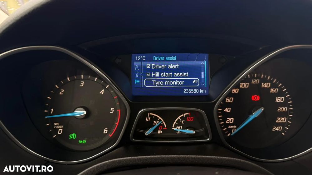Ford Focus 1.6 TDCi DPF Start-Stopp-System Titanium - 19