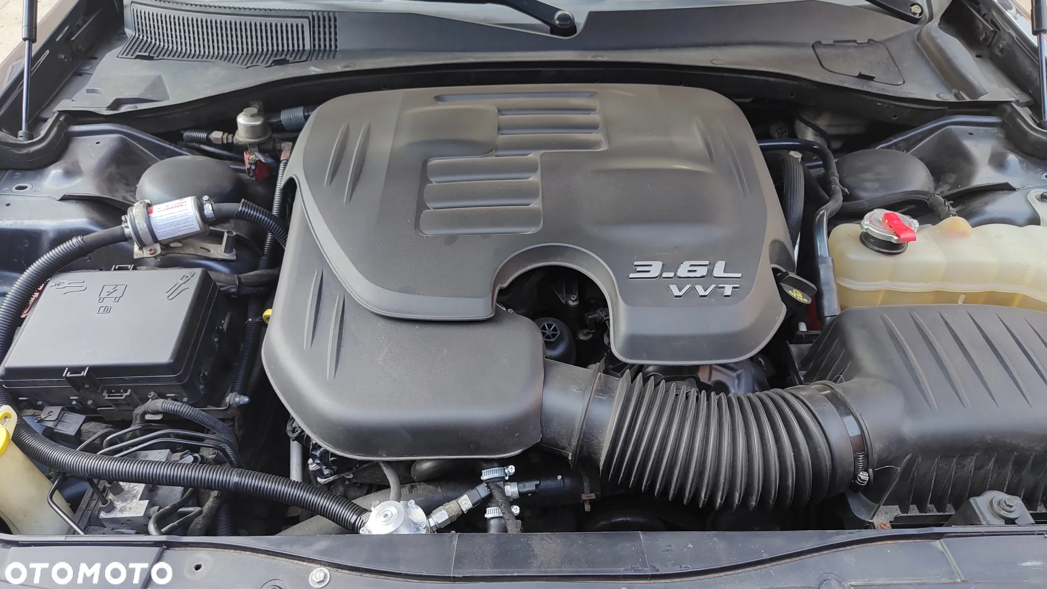 Chrysler 300s - 12