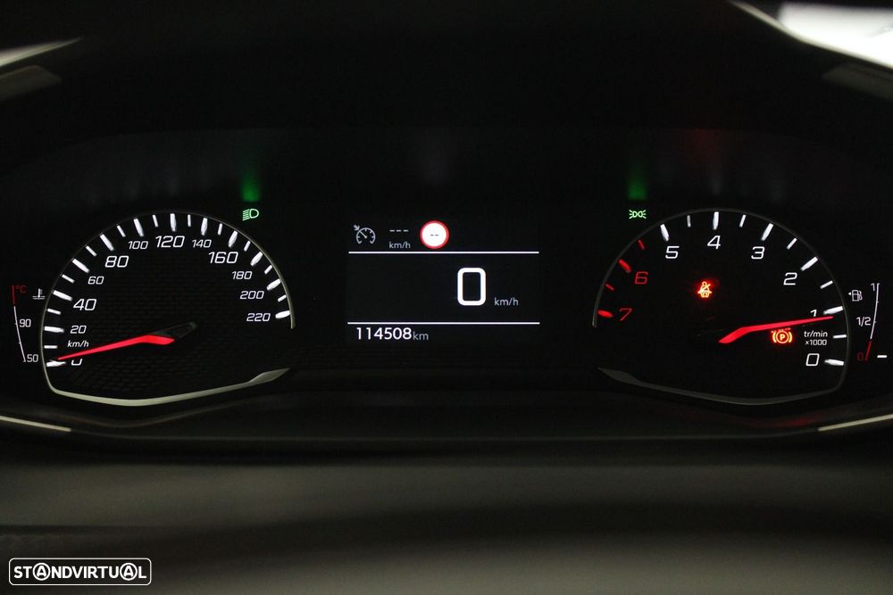 Peugeot 2008 1.5 BlueHDi Allure - 32