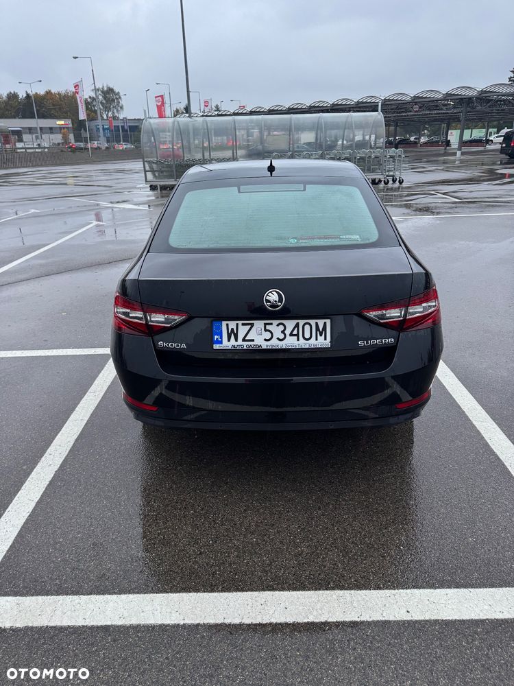 Skoda Superb 2017 photo 4