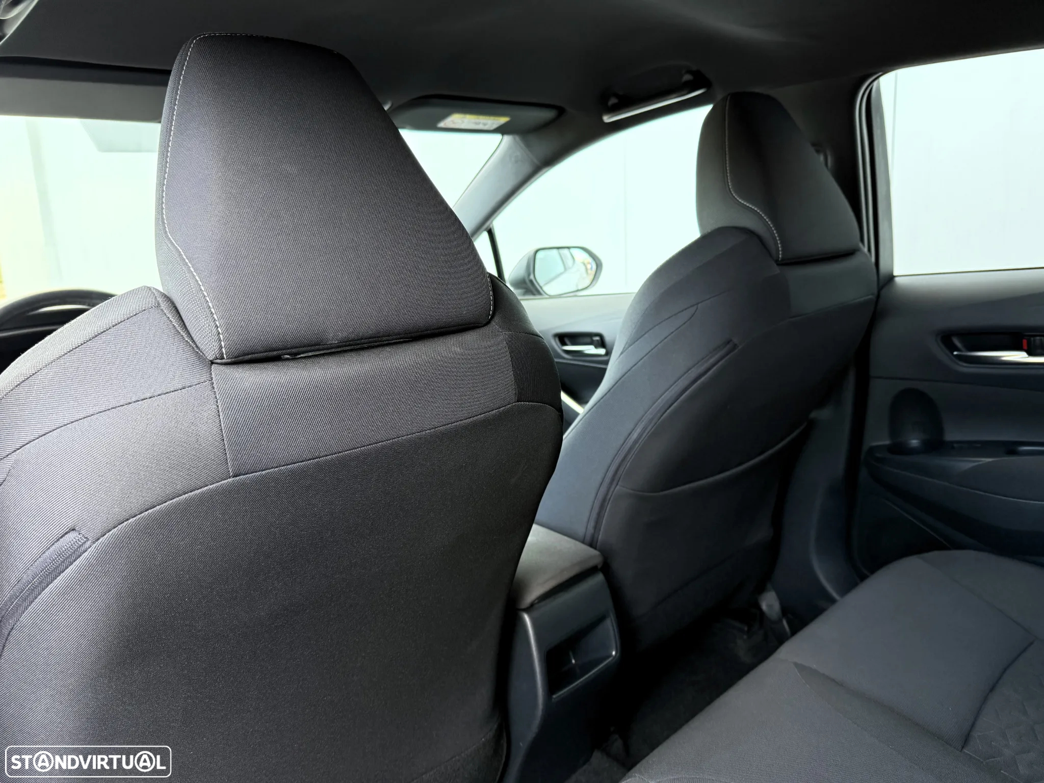 Toyota Corolla 1.8 Hybrid Comfort+P.Sport - 28