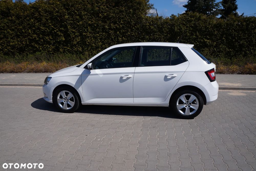 Skoda Fabia 1.0 Style Color - 4