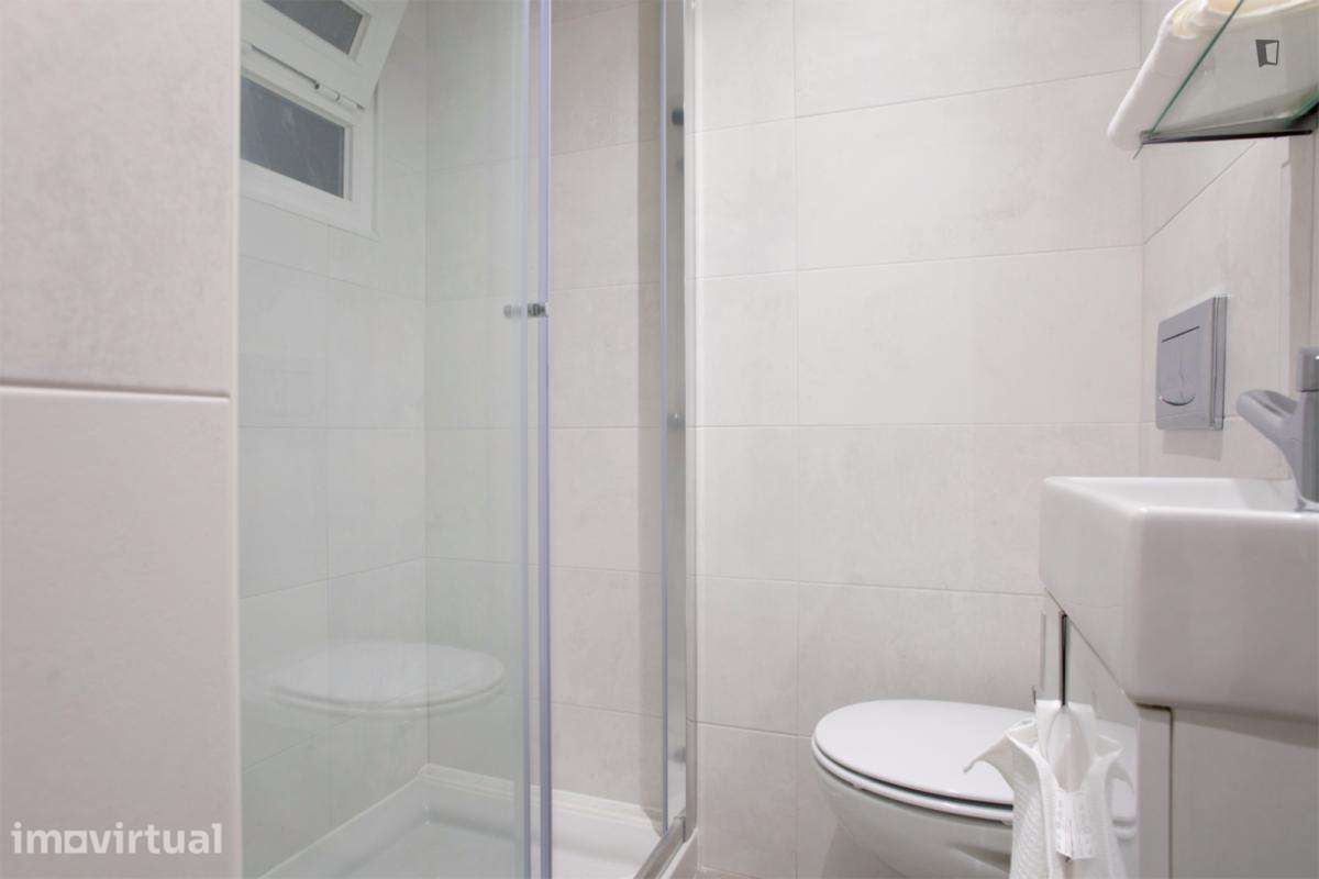 Apartamento com 3 quartos - localizado em Martim Moniz Lisbon - Grande imagem: 2/18