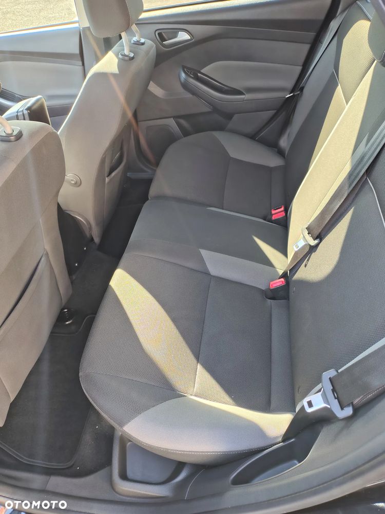 Ford Focus 1.6 Trend - 9