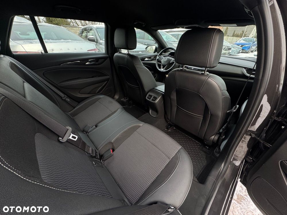 Opel Insignia - 16
