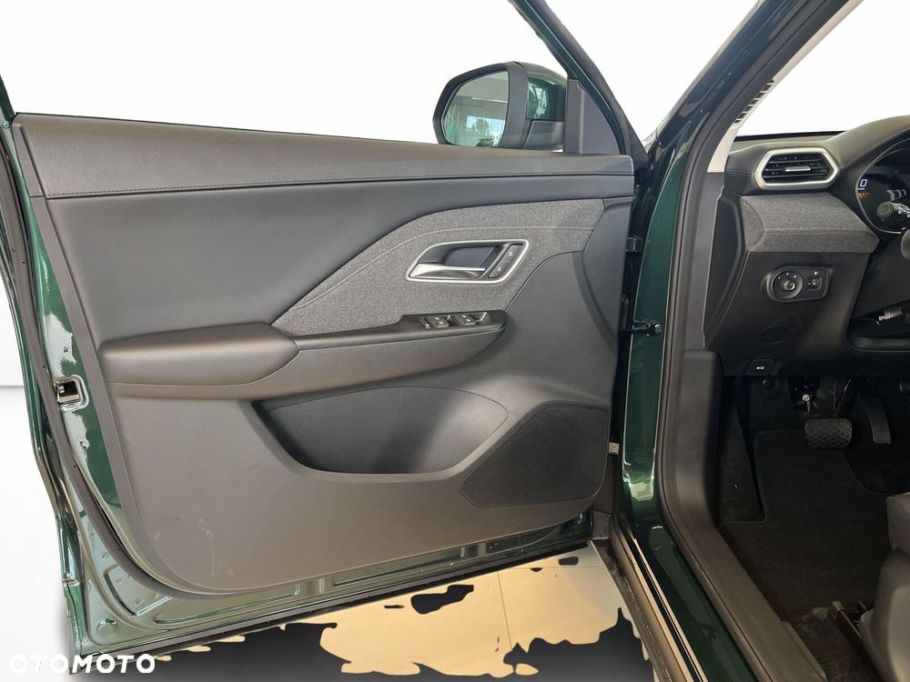 MG ZS Hybrid+ - 11