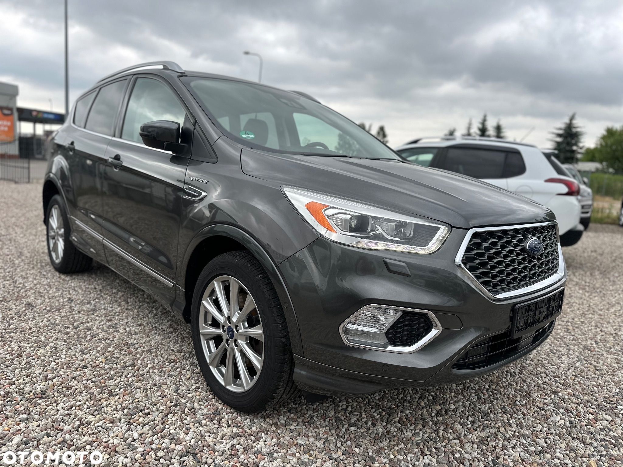 Ford Kuga 2.0 TDCi 4x4 Vignale - 1