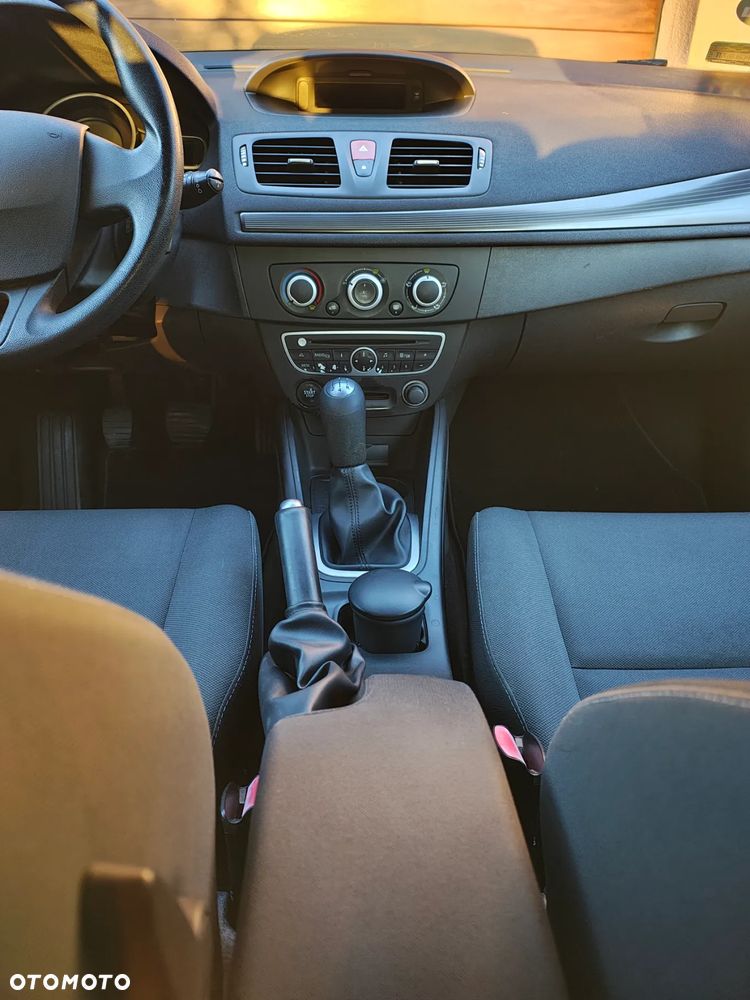 Renault Megane 1.6 16V 100 Authentique - 9
