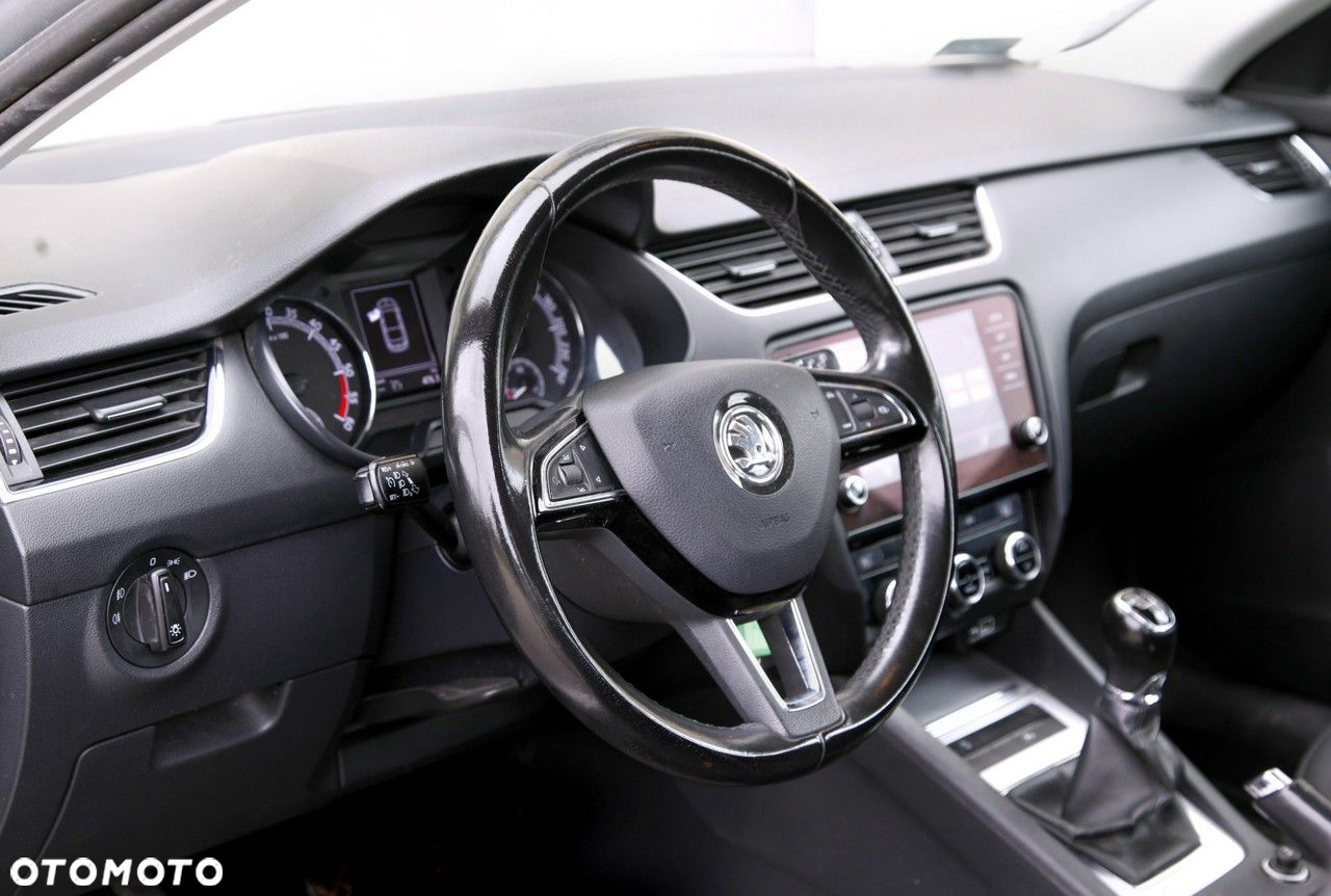 Skoda Octavia - 8