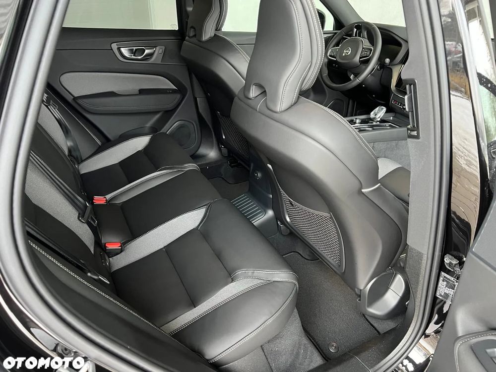 Volvo XC 60 T8 Plug-In Hybrid AWD Plus Black Edition - 18