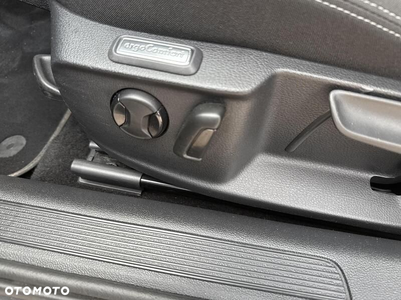 Volkswagen Passat 1.5 TSI EVO Business DSG - 17